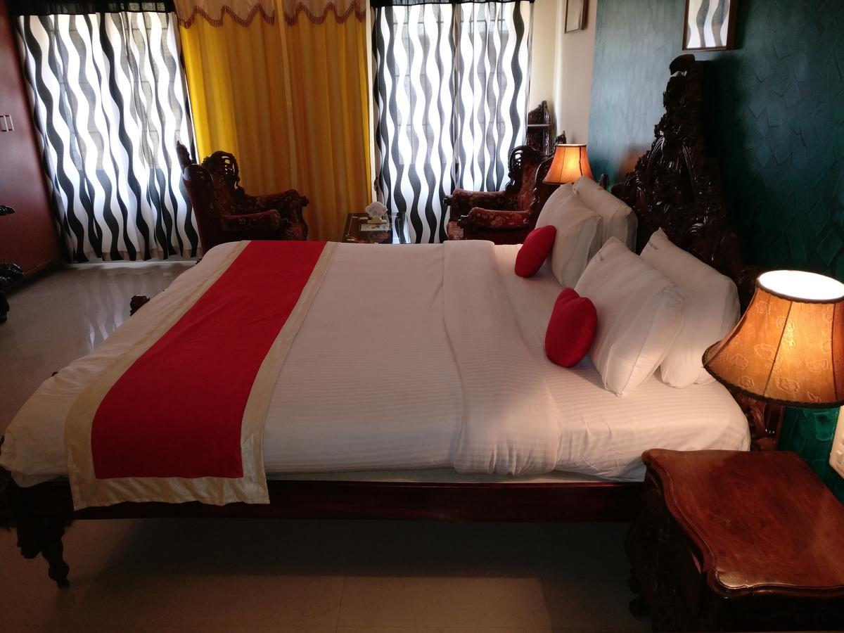 Hotel Raj Mahal Chikmagalūr Exteriér fotografie